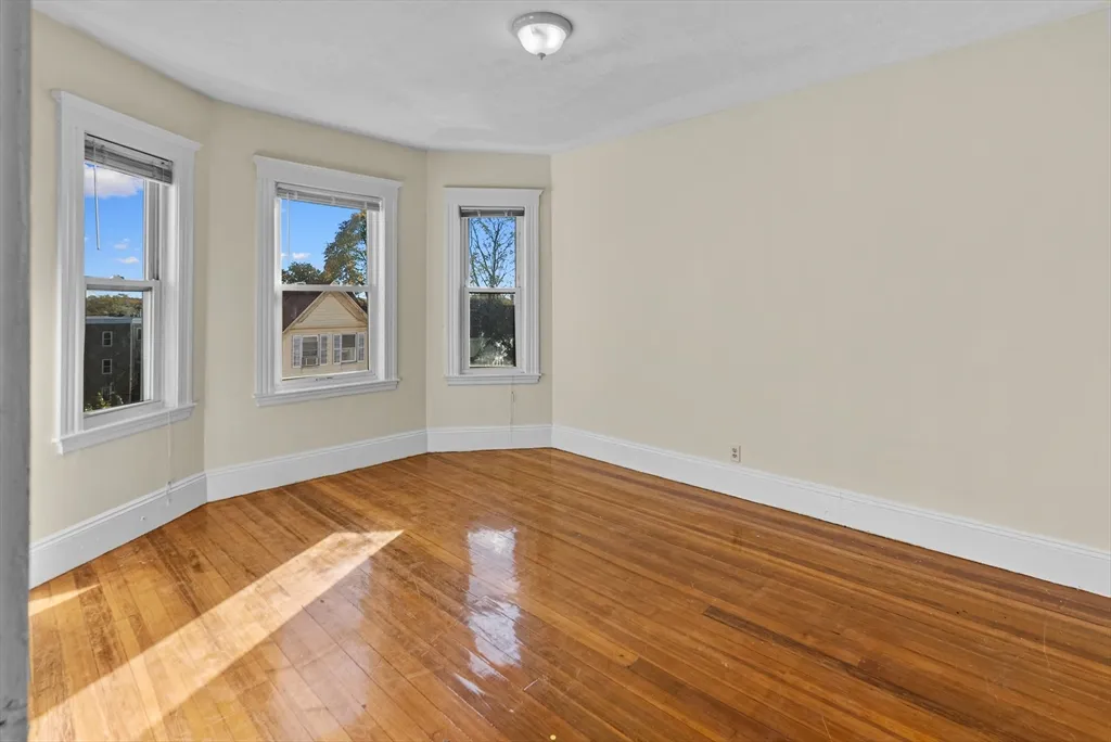 3 bed, 1 bath apartment for rent at 44 Speedwell St Unit 3, Dorchester — photo 19 of 24