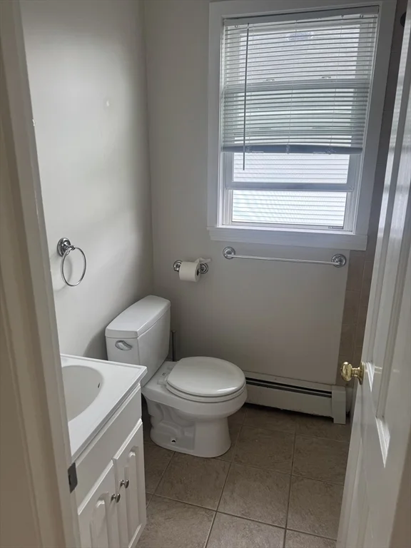 1 bed, 1 bath apartment for rent at 44 Spring Unit 3, Malden — photo 3 of 14