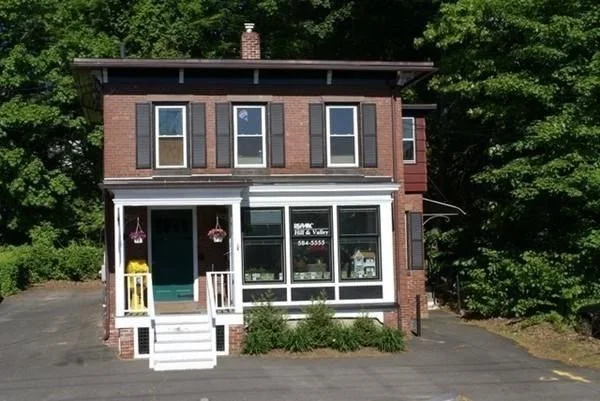1 bed, 1 bath apartment for rent at 44 State St Unit 2F, Northampton — photo 1 of 16