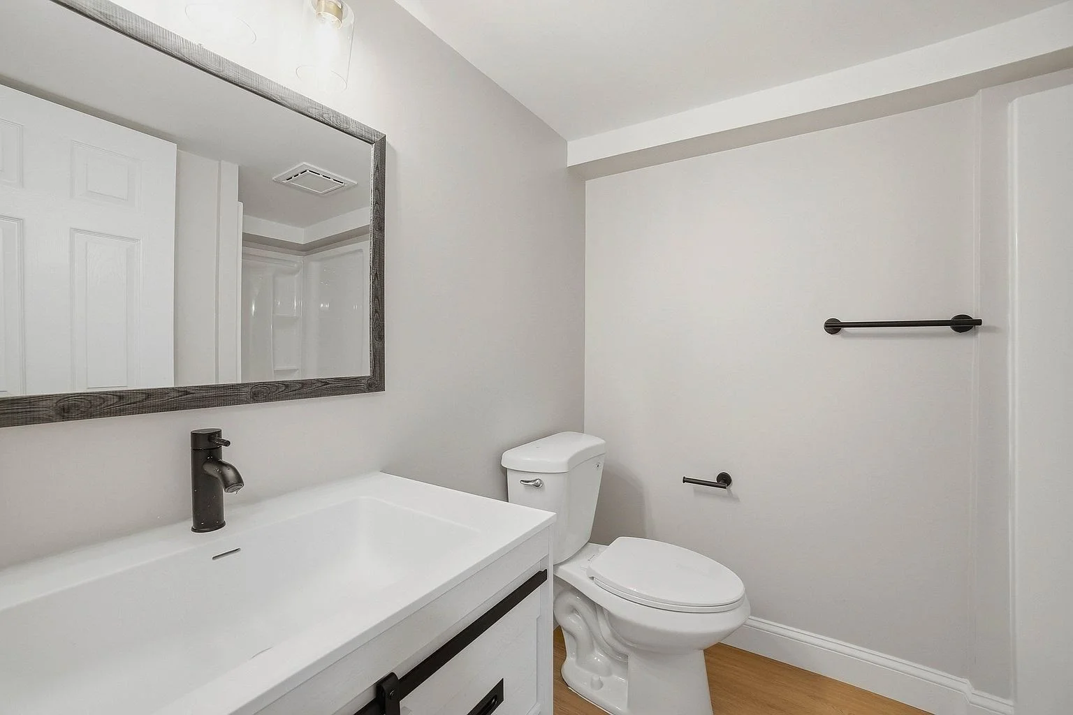 4 bed, 2 bath apartment for rent at 44 Topsfield Cir, Shrewsbury — photo 10 of 26