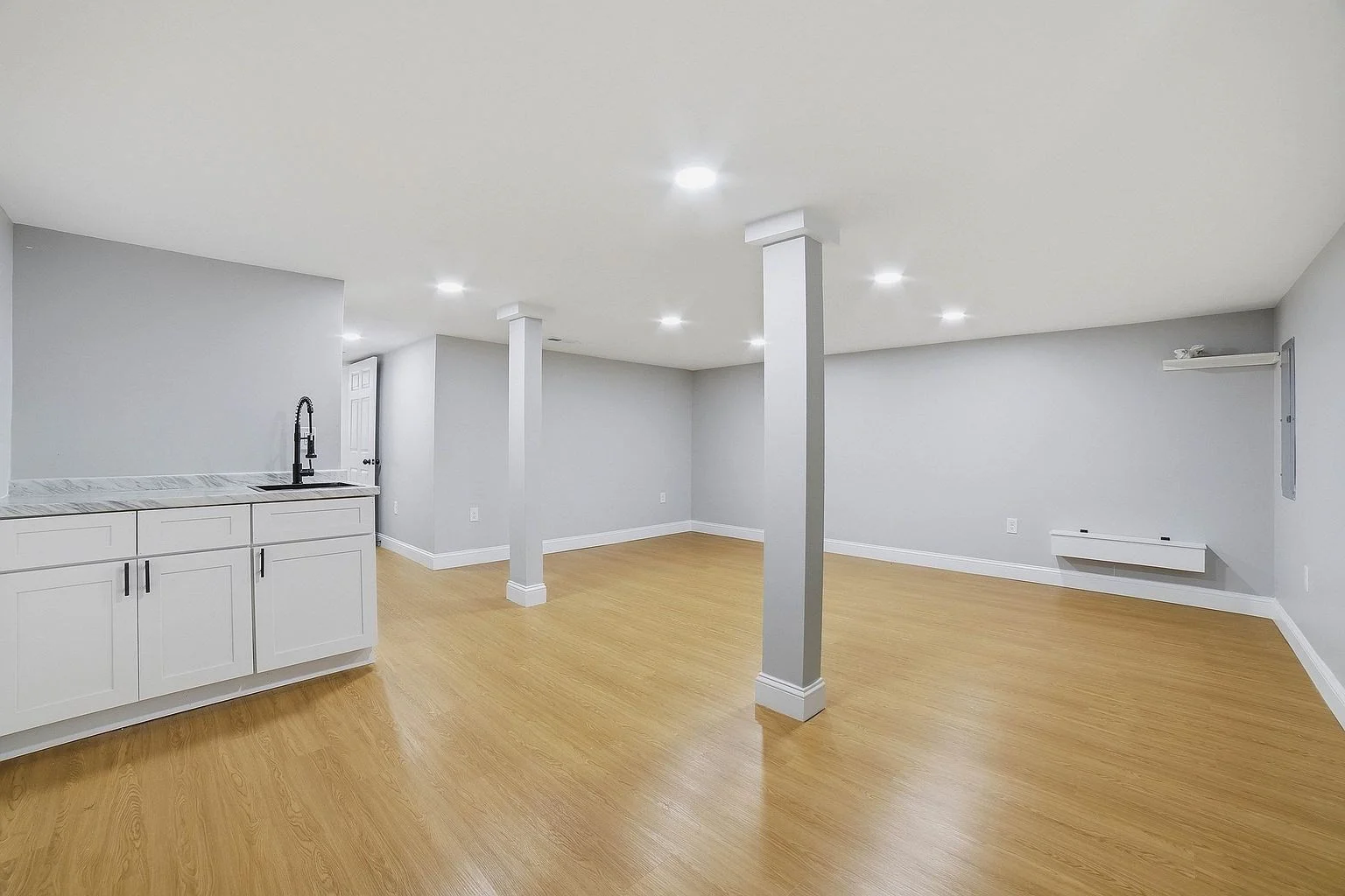 4 bed, 2 bath apartment for rent at 44 Topsfield Cir, Shrewsbury — photo 17 of 26