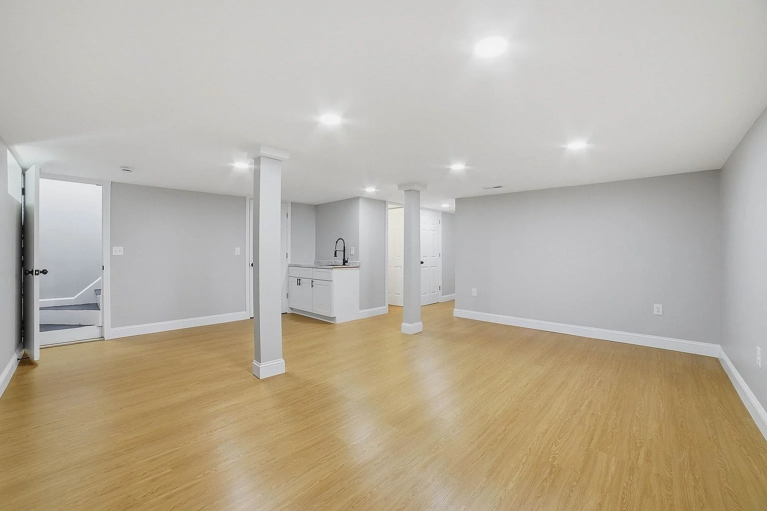 4 bed, 2 bath apartment for rent at 44 Topsfield Cir, Shrewsbury — photo 18 of 26