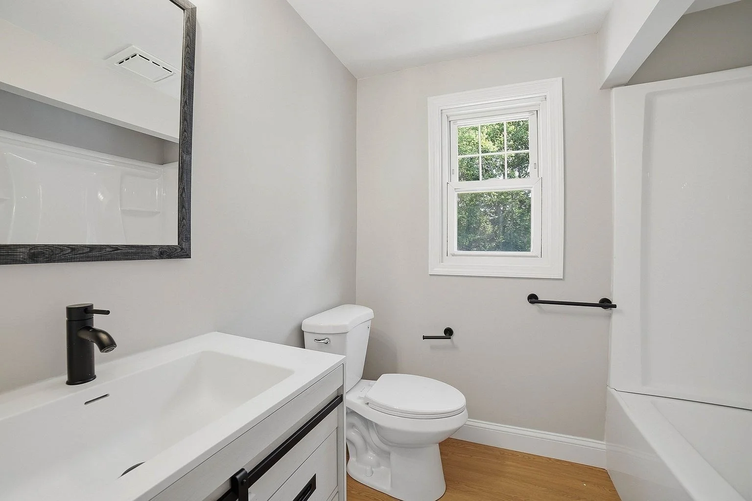 4 bed, 2 bath apartment for rent at 44 Topsfield Cir, Shrewsbury — photo 15 of 26