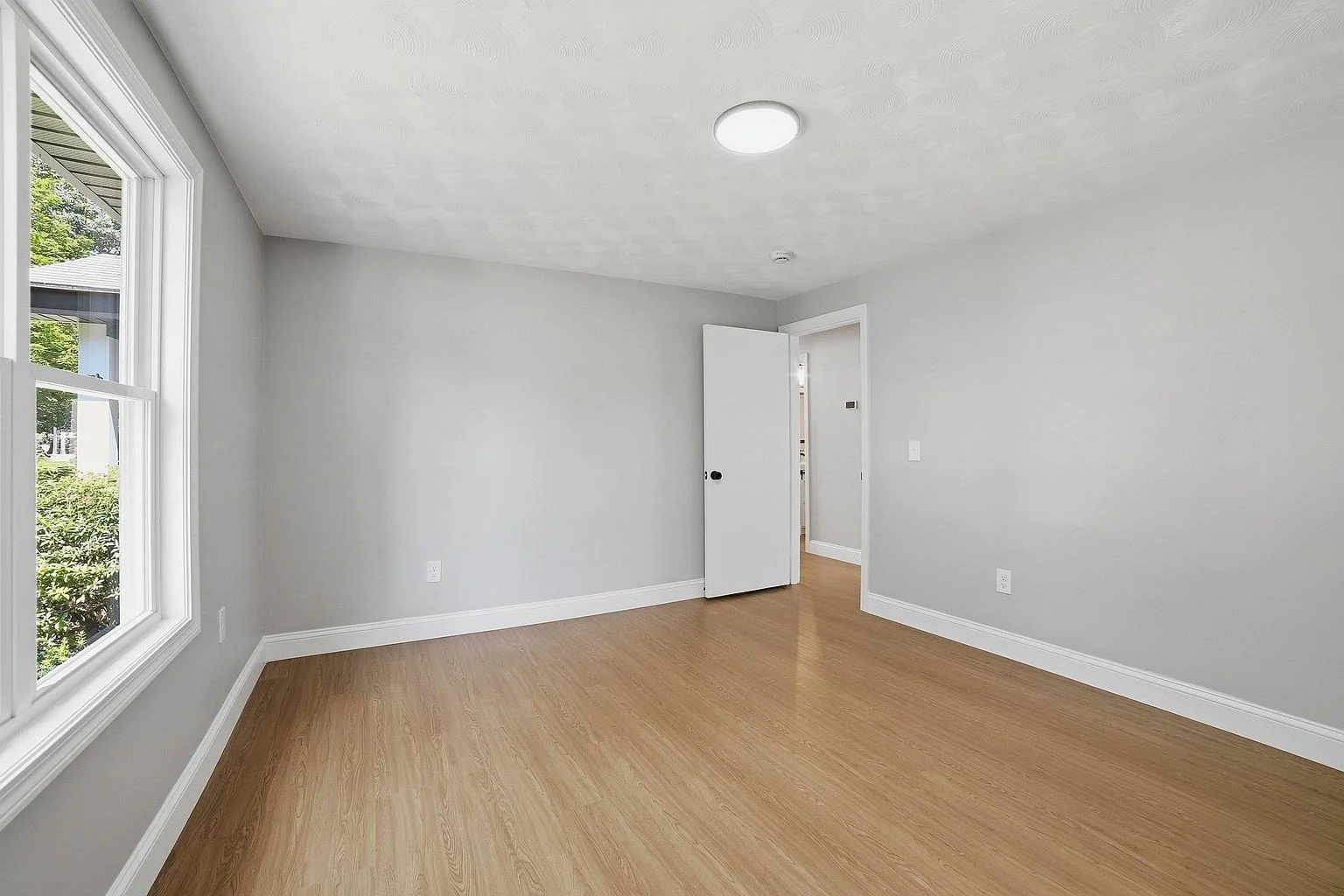 4 bed, 2 bath apartment for rent at 44 Topsfield Cir, Shrewsbury — photo 14 of 26