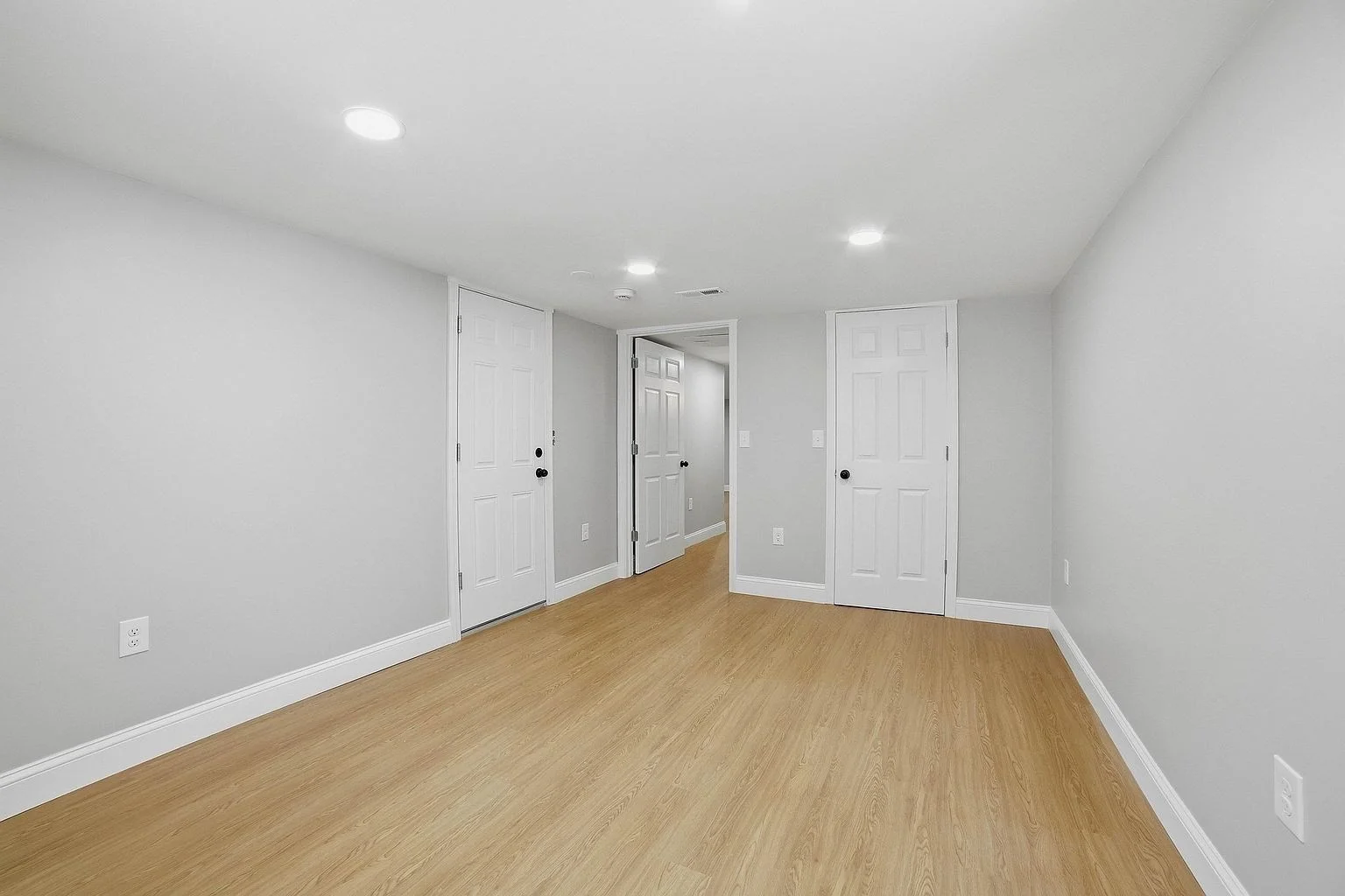 4 bed, 2 bath apartment for rent at 44 Topsfield Cir, Shrewsbury — photo 19 of 26