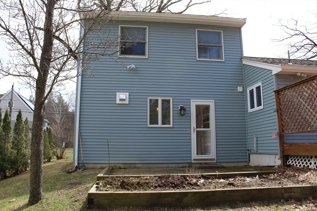1 bed, 1 bath apartment for rent at 44 True Rd Unit 1, Salisbury — photo 15 of 17