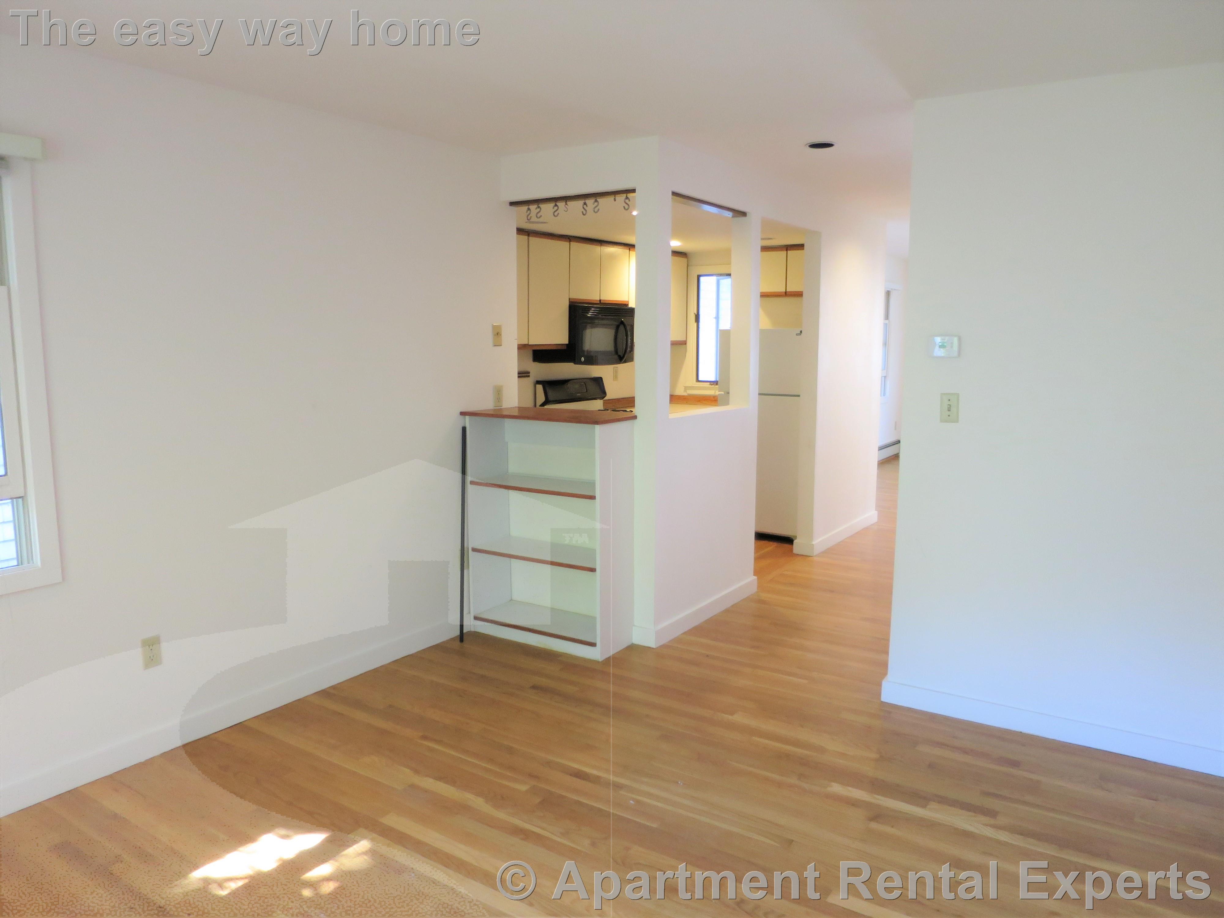 3 bed, 2 bath apartment for rent at 44 Union St Unit B ( right side), Kendall Square — photo 2 of 18