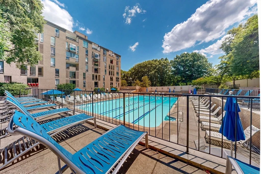 Studio bed, 1 bath apartment for rent at 44 Washington St Unit 1013, Brookline Village — photo 12 of 16