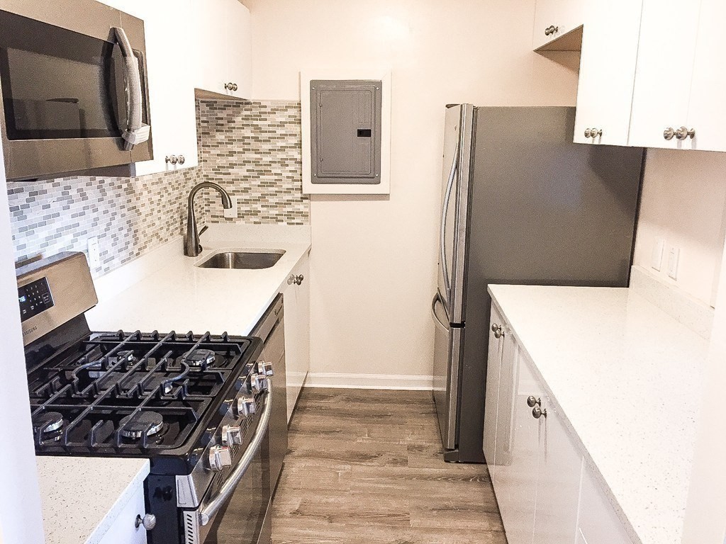 1 bed, 1 bath apartment for rent at 44 Washington St Unit 1004, Longwood — photo 2 of 12