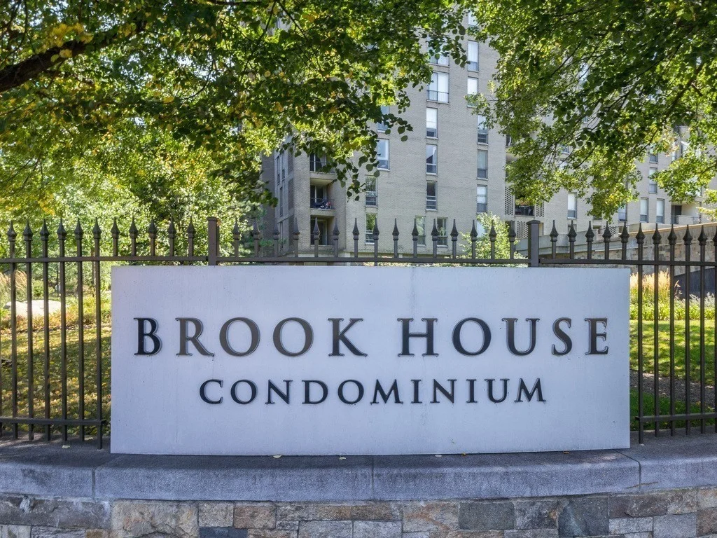1 bed, 1 bath apartment for rent at 44 Washington St Unit 1018, Brookline Village — photo 2 of 29