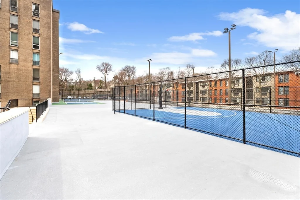 Studio bed, 1 bath apartment for rent at 44 Washington St Unit 1110, Brookline Village — photo 12 of 19
