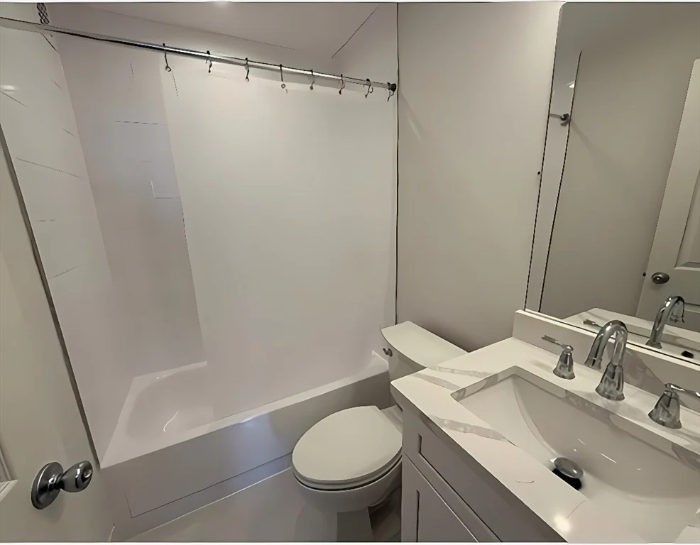 Studio bed, 1 bath apartment for rent at 44 Washington St Unit 1207, Brookline Village — photo 7 of 19