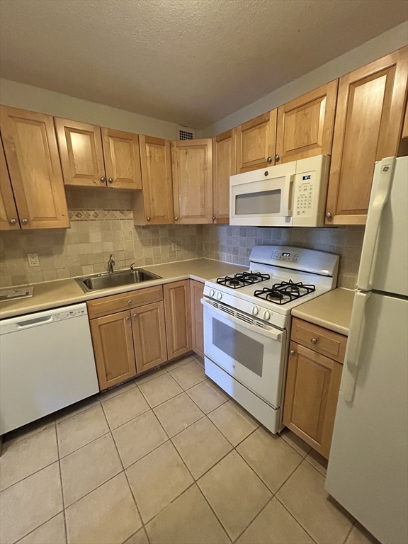 1 bed, 1 bath apartment for rent at 44 Washington St Unit 217, Brookline Village — photo 5 of 18