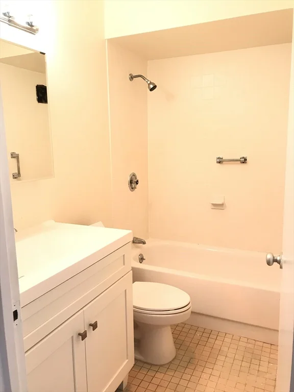 1 bed, 1 bath apartment for rent at 44 Washington St Unit 318, Brookline Village — photo 4 of 10