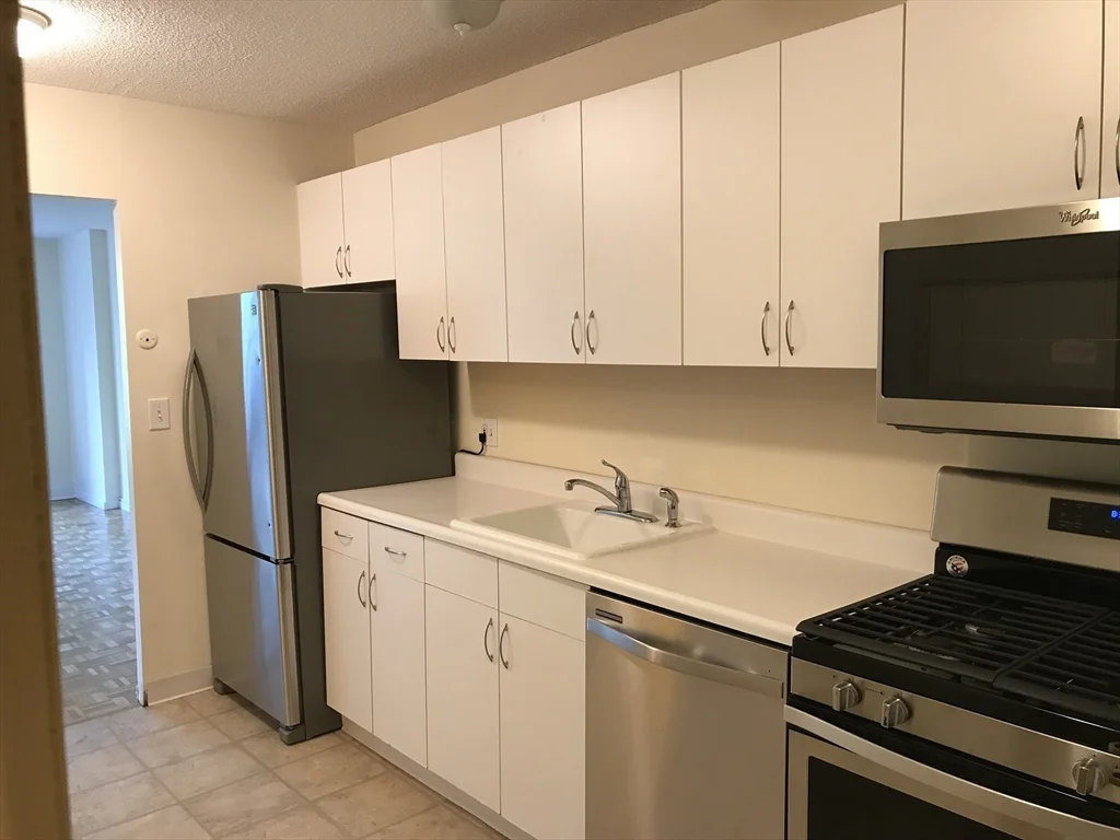 Studio bed, 1 bath apartment for rent at 44 Washington St Unit 411, Brookline Village