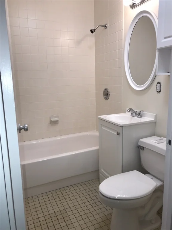 Studio bed, 1 bath apartment for rent at 44 Washington St Unit 706, Brookline Village — photo 3 of 9