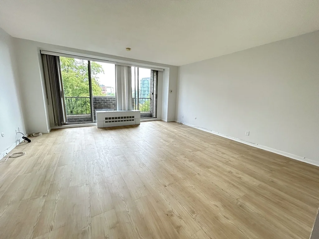 Studio bed, 1 bath apartment for rent at 44 Washington St Unit 713, Brookline Village — photo 3 of 17