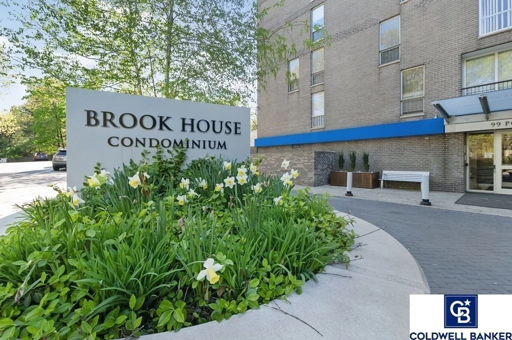 Studio bed, 1 bath apartment for rent at 44 Washington St Unit 809, Brookline — photo 1 of 14