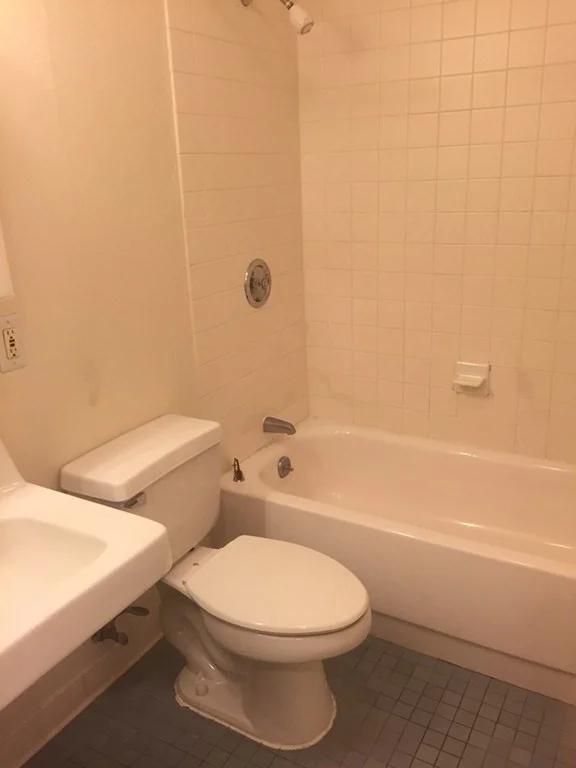 Studio bed, 1 bath apartment for rent at 44 Washington St Unit 809, Brookline — photo 4 of 14