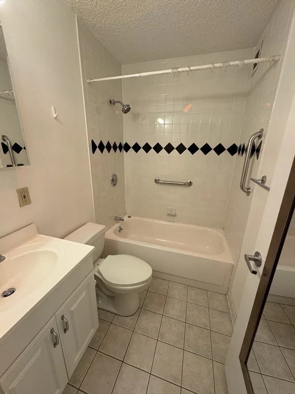 Studio bed, 1 bath apartment for rent at 44 Washington St Unit 813, Brookline — photo 5 of 17