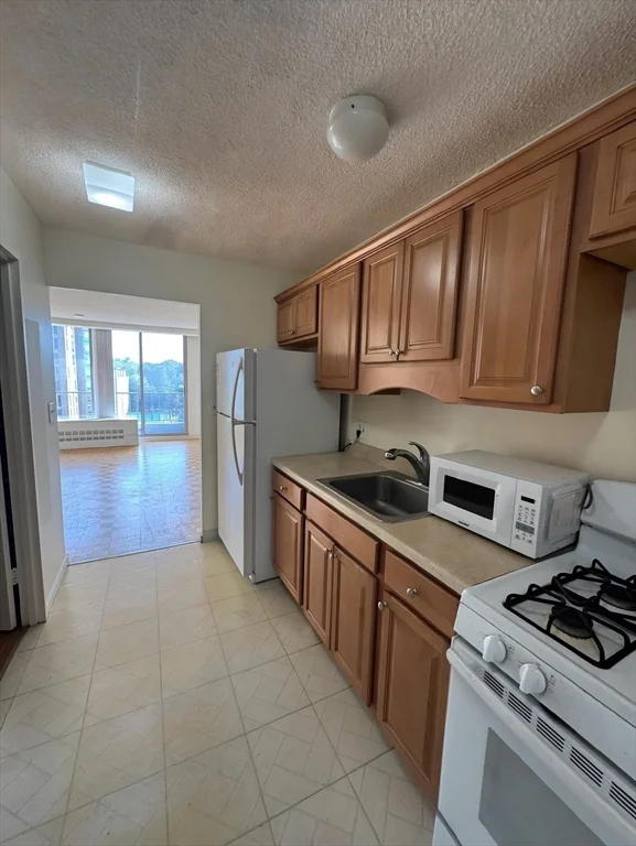 Studio bed, 1 bath apartment for rent at 44 Washington St Unit 906, Brookline Village — photo 4 of 10