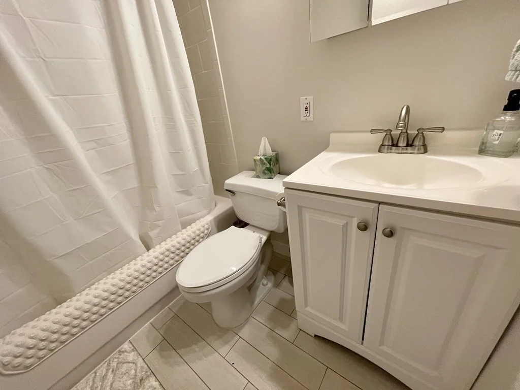 Studio bed, 1 bath apartment for rent at 44 Washington St Unit 915, Brookline — photo 7 of 17