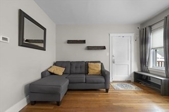 1 bed, 1 bath apartment for rent at 44 West Unit 1, Quincy — photo 5 of 17