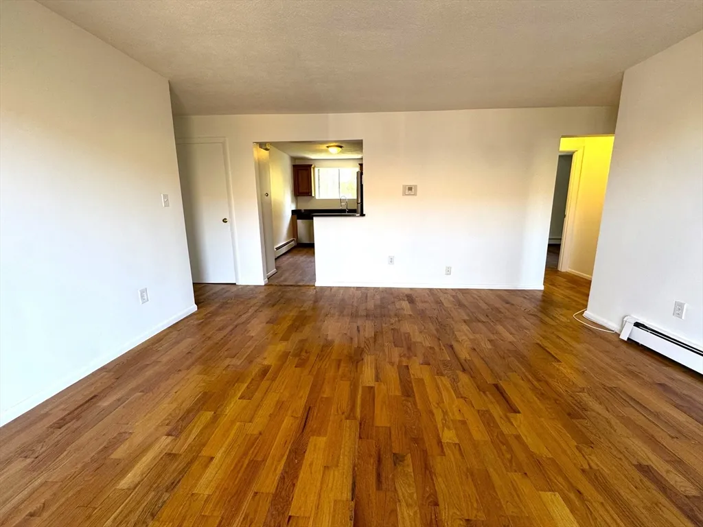2 bed, 1 bath apartment for rent at 44 Westgate Rd Unit 5, Chestnut Hill — photo 5 of 15
