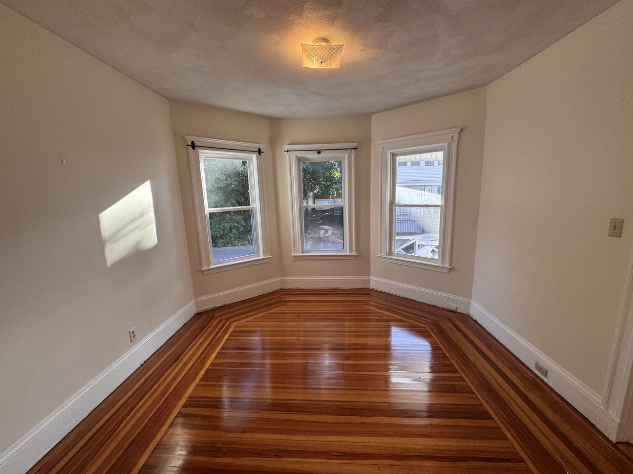 2 bed, 1 bath apartment for rent at 44 Wilson Ave, Waverley — photo 1 of 21