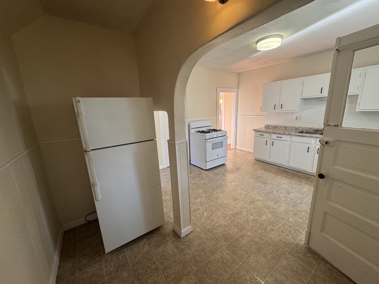 2 bed, 1 bath apartment for rent at 44 Wilson Ave, Waverley — photo 10 of 21
