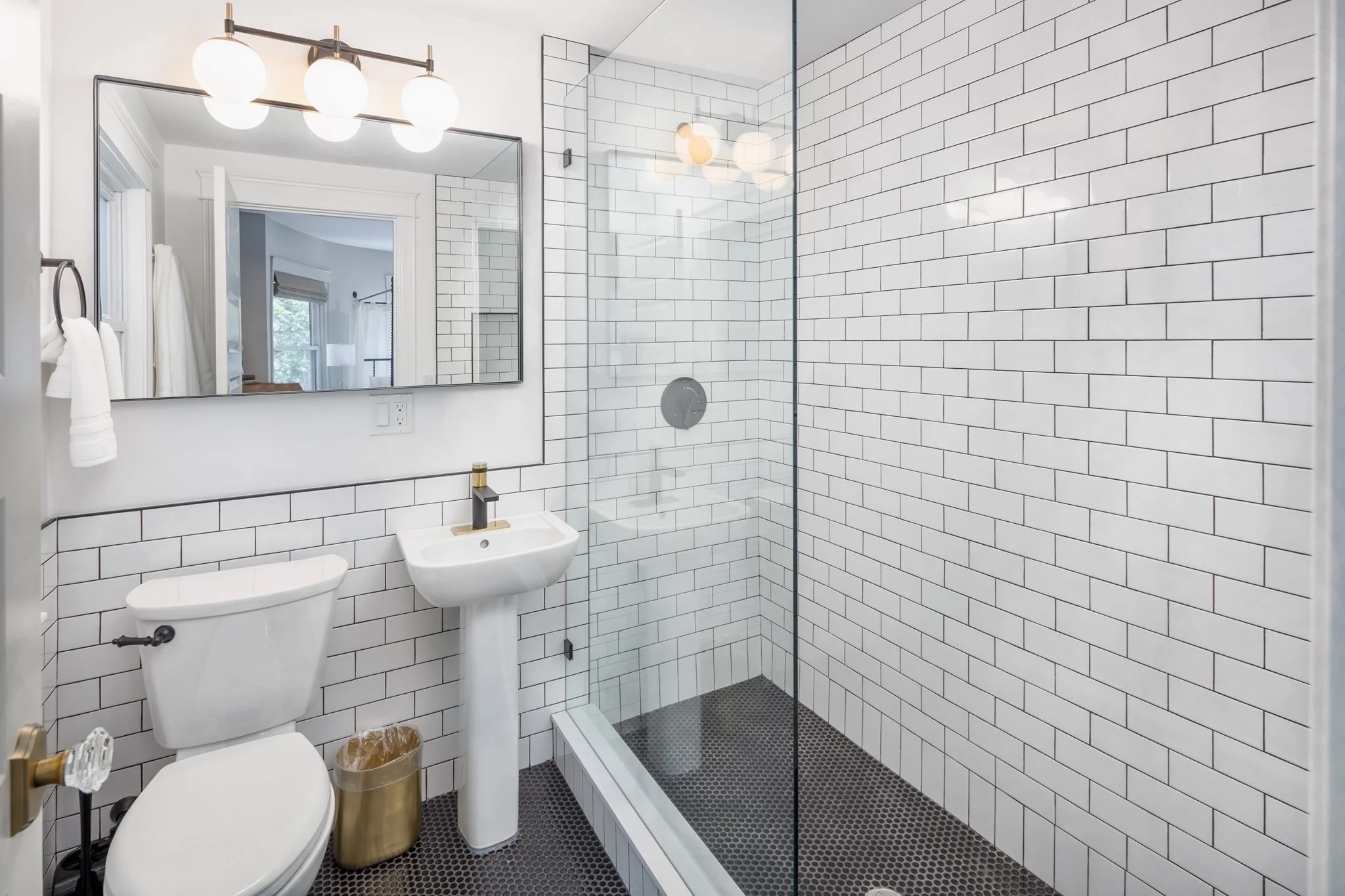 8+ bed, 4+ bath apartment for rent at 44 Winslow Rd, Coolidge Corner — photo 13 of 35