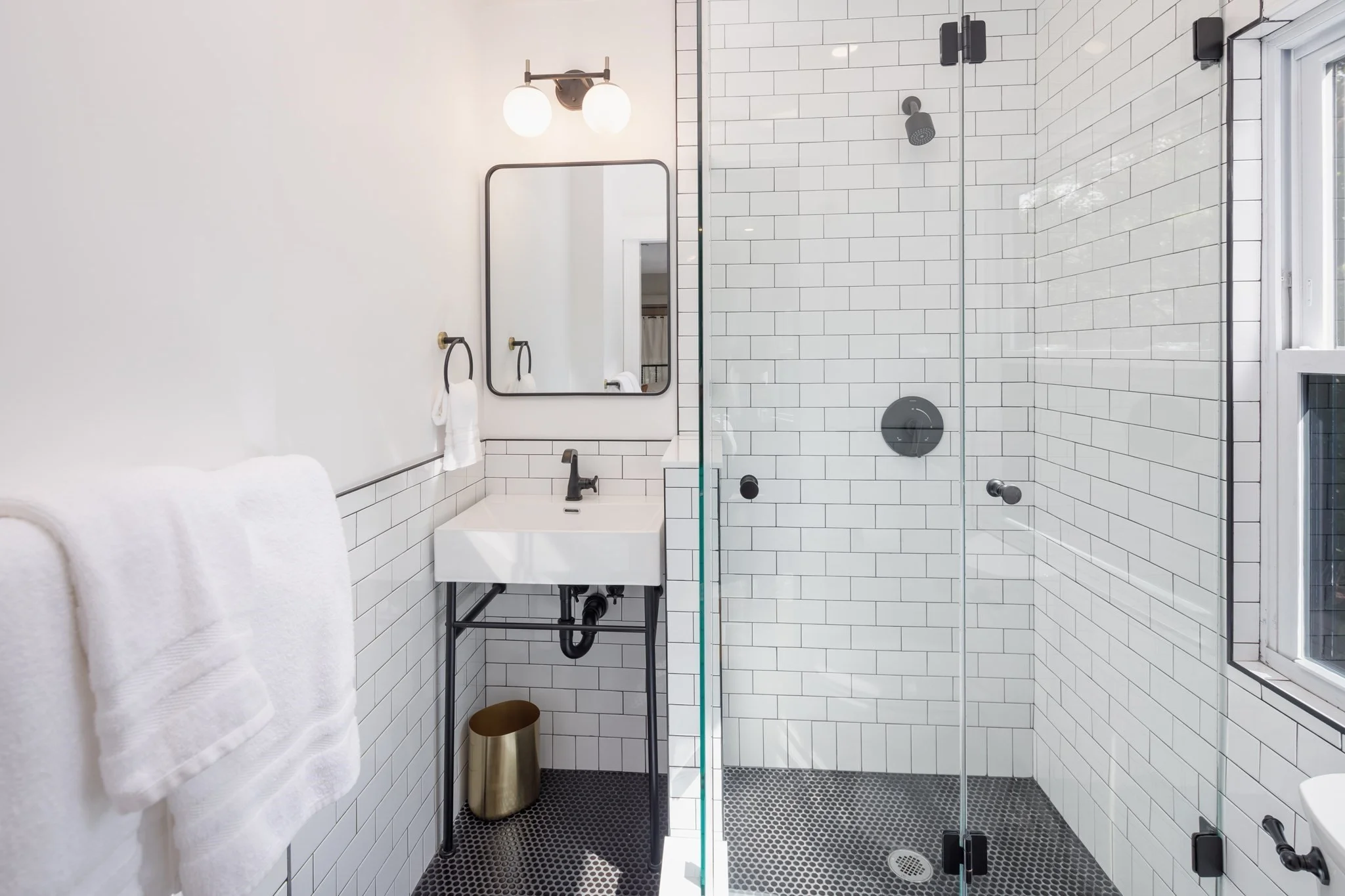 8+ bed, 4+ bath apartment for rent at 44 Winslow Rd, Coolidge Corner — photo 32 of 35