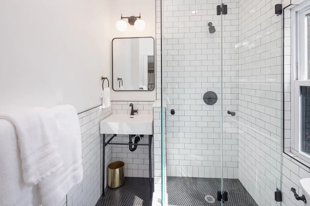 8+ bed, 4+ bath apartment for rent at 44 Winslow Rd, Coolidge Corner — photo 32 of 35