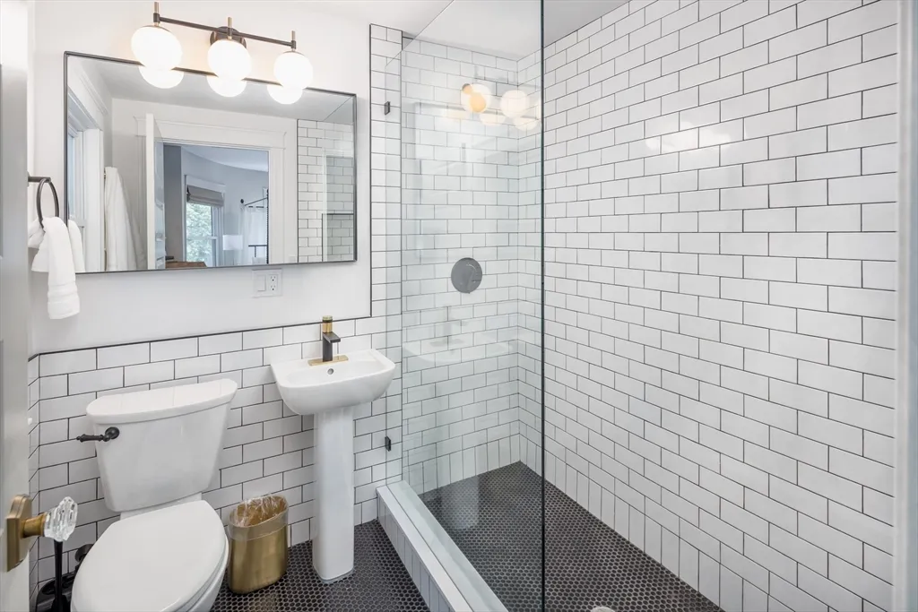 8+ bed, 4+ bath apartment for rent at 44 Winslow Rd, Coolidge Corner — photo 13 of 35
