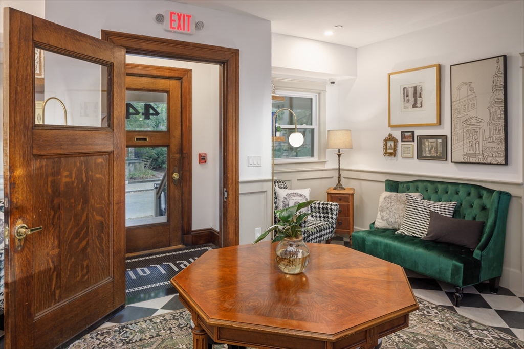 1 bed, 1 bath apartment for rent at 44 Winslow Rd Unit 44, North Brookline — photo 3 of 35