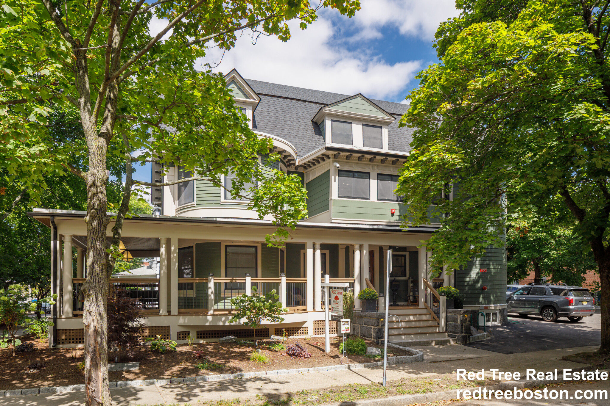 8+ bed, 4+ bath apartment for rent at 44 Winslow Rd Unit 8, North Brookline — photo 1 of 40