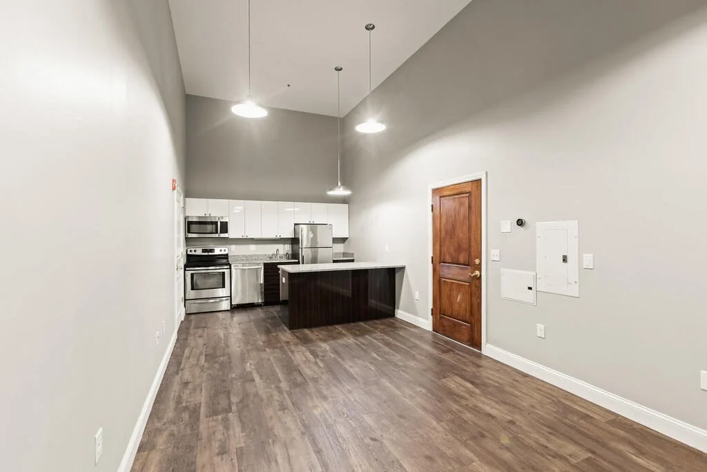 4 bed, 2 bath apartment for rent at 44 Winter St Unit 201, Midtown — photo 1 of 9
