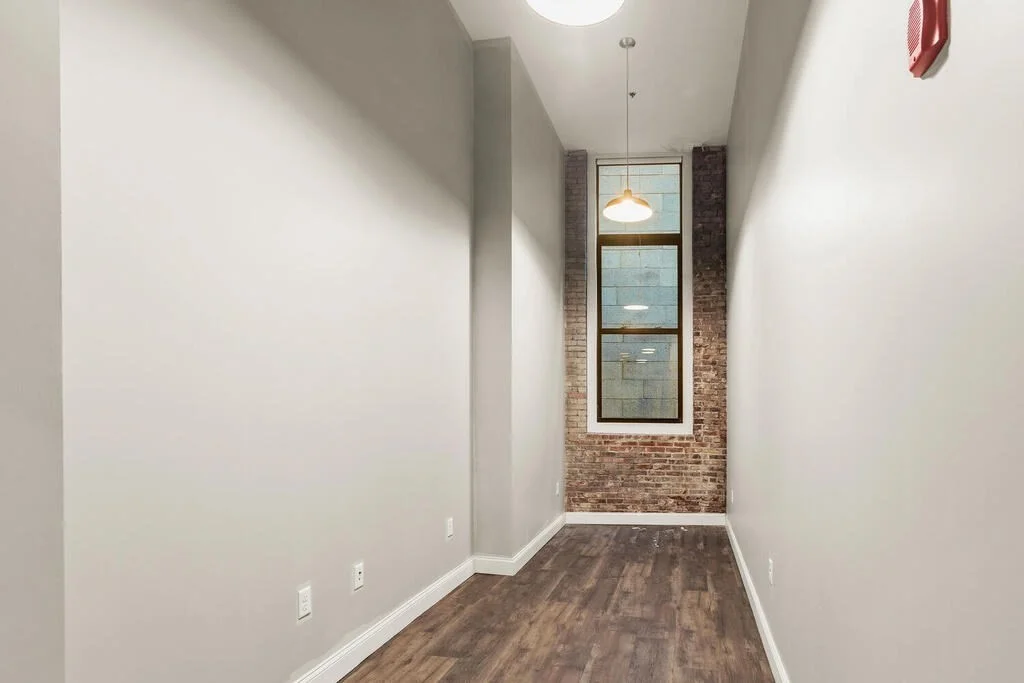 4 bed, 2 bath apartment for rent at 44 Winter St Unit 201, Midtown — photo 4 of 9