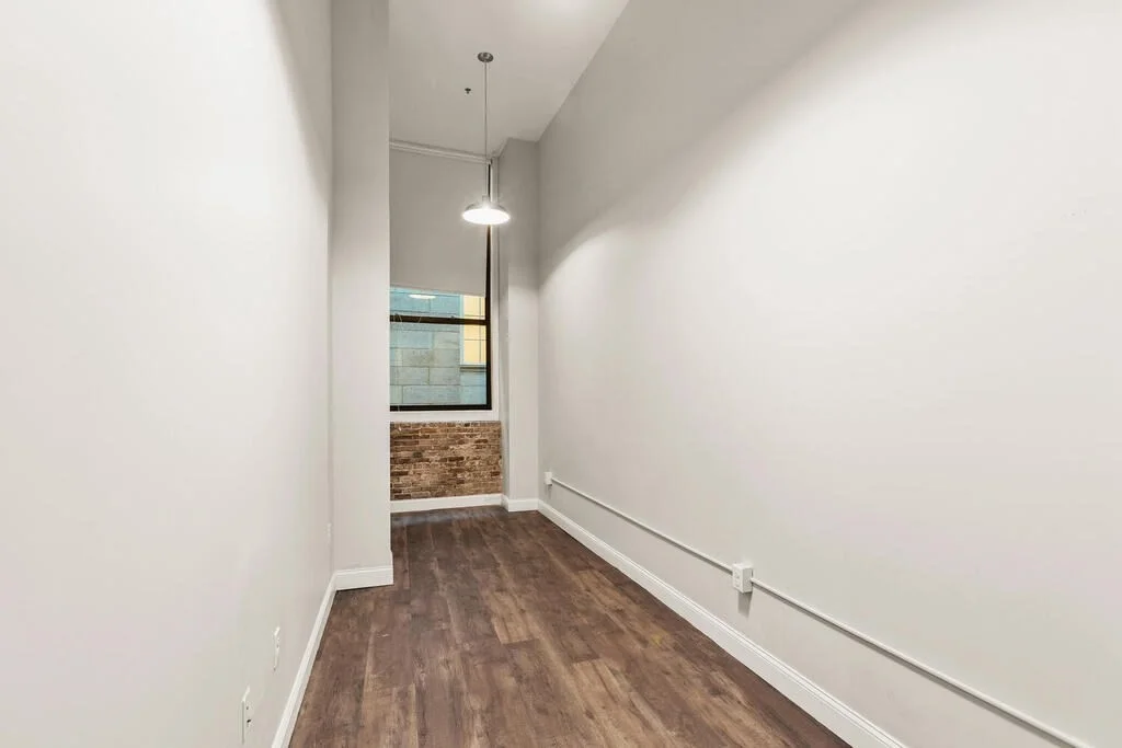 4 bed, 2 bath apartment for rent at 44 Winter St Unit 201, Midtown — photo 6 of 9