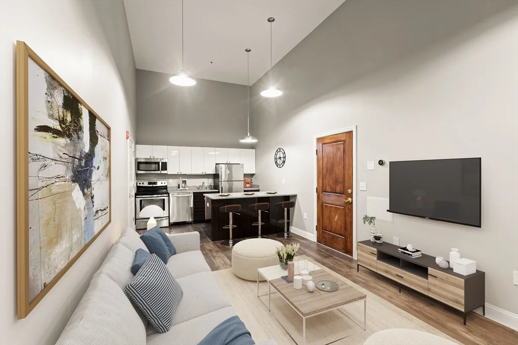 4 bed, 2 bath apartment for rent at 44 Winter St Unit 303, Boston Downtown — photo 1 of 11