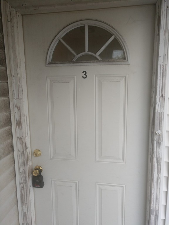 3 bed, 2.5 bath apartment for rent at 44 Winthrop St Unit 3, Taunton — photo 5 of 21