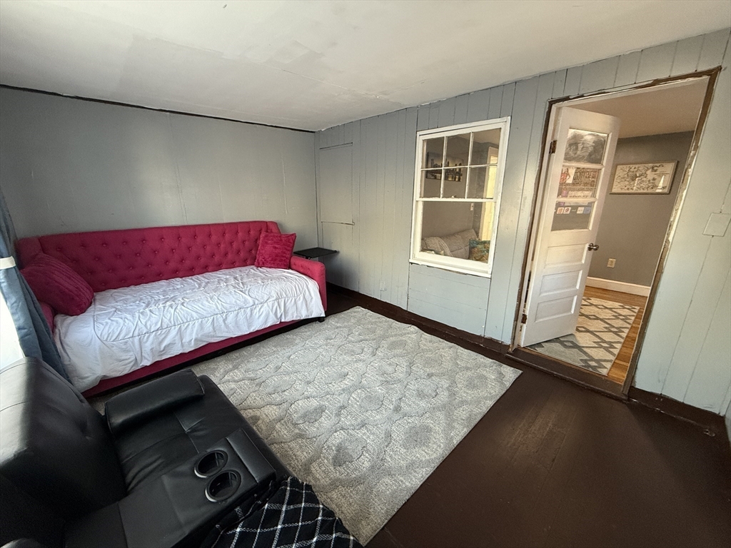3 bed, 1 bath apartment for rent at 44 Woodlawn Ave , Unit 2, Everett — photo 10 of 12