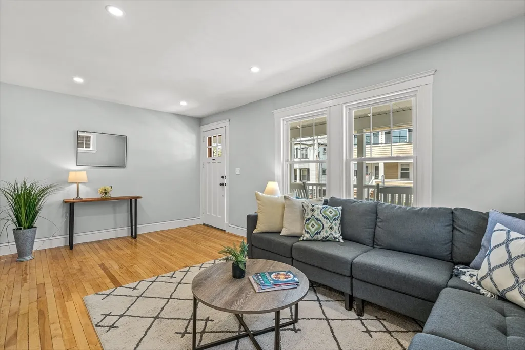 2 bed, 1 bath apartment for rent at 44 Woods Ave Unit 44, West Somerville — photo 11 of 35