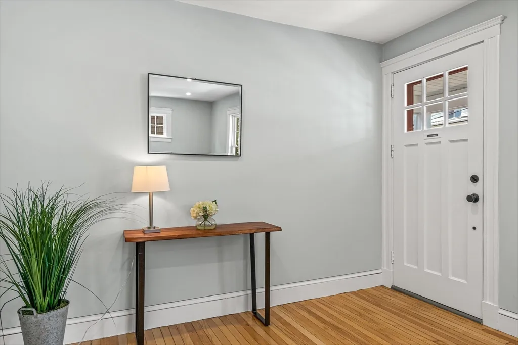 2 bed, 1 bath apartment for rent at 44 Woods Ave Unit 44, West Somerville — photo 6 of 35