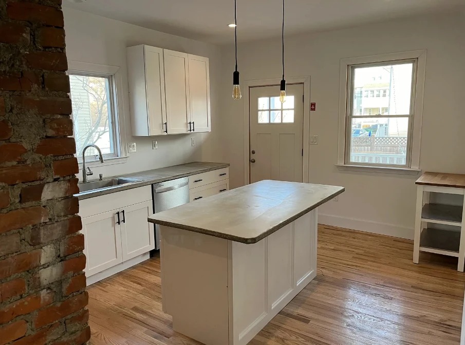 2 bed, 1 bath apartment for rent at 44 Wright Ave Unit 1, South Medford