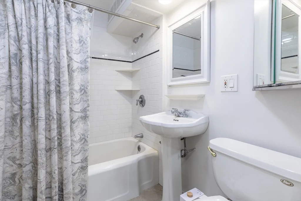 2 bed, 2 bath apartment for rent at 440 Adams St Unit 1, Dorchester — photo 9 of 18