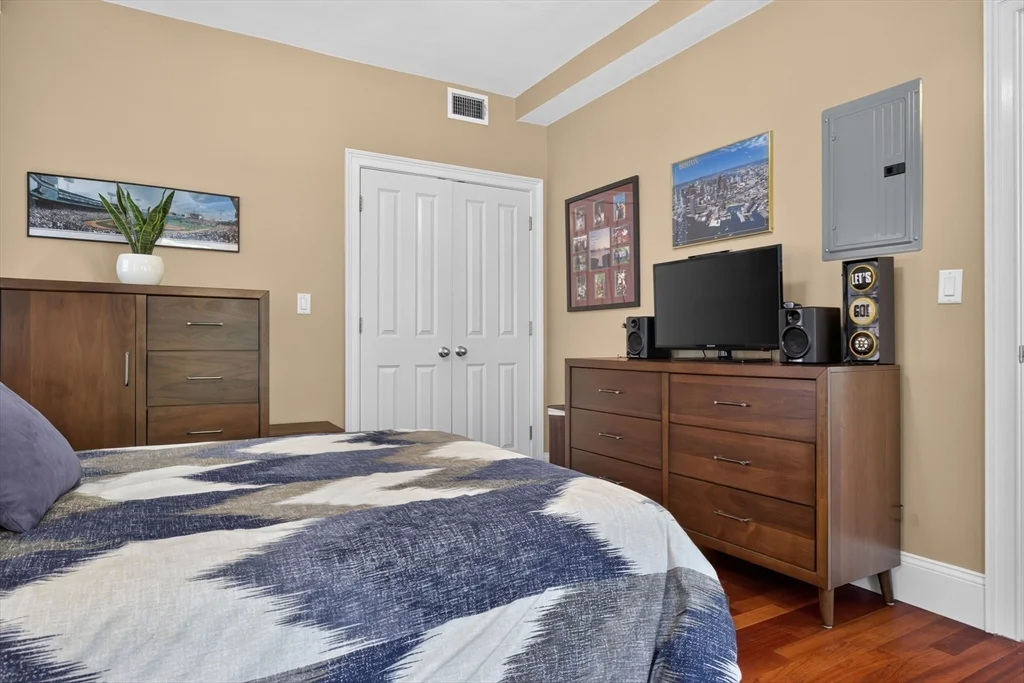 1 bed, 1 bath apartment for rent at 440 Commercial St Unit 202, North End — photo 13 of 26