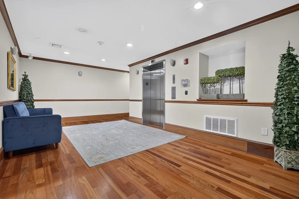1 bed, 1 bath apartment for rent at 440 Commercial St Unit 202, North End — photo 20 of 26