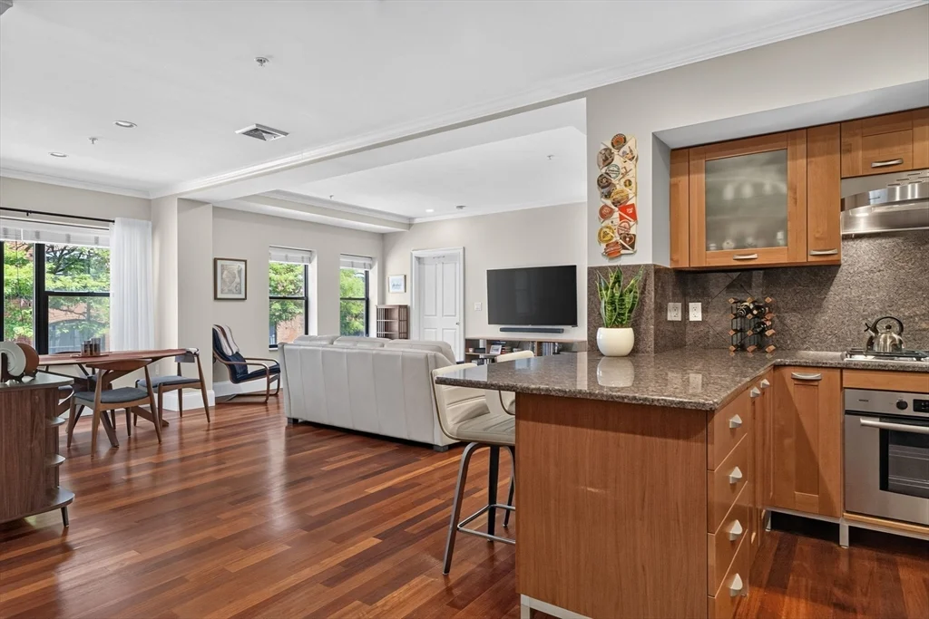 1 bed, 1 bath apartment for rent at 440 Commercial St Unit 202, North End — photo 5 of 26