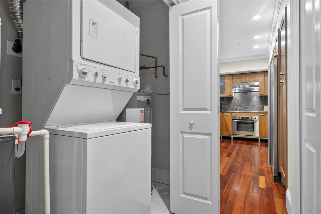 1 bed, 1 bath apartment for rent at 440 Commercial St Unit 202, North End — photo 15 of 26
